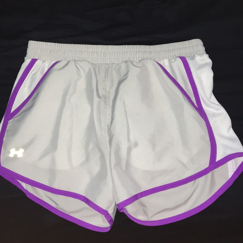 underarmour white shorts